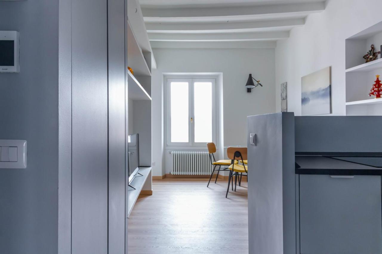 밀라노 Easylife - Accogliente E Moderno Bilocale In Zona Navigli 아파트 외부 사진